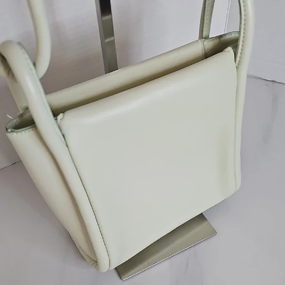 A New Day Light Green Crossbody Bag - Picture 2 of 9